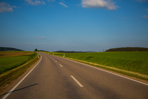 Camino rural en la Palatinado superior, cielo azul photo