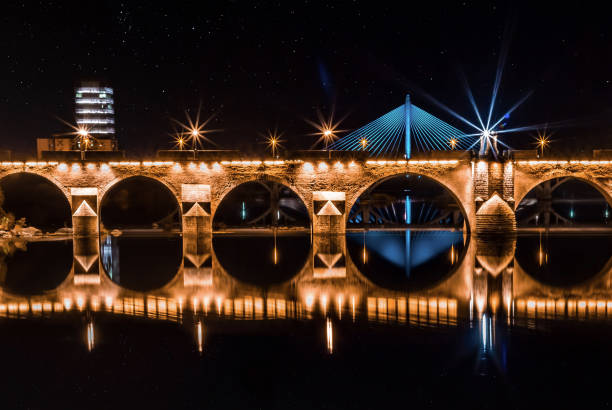 istock night full of light in badajoz 959287338