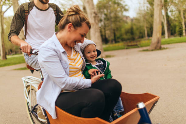 istock Family enjoys cargo bike ride 959304574