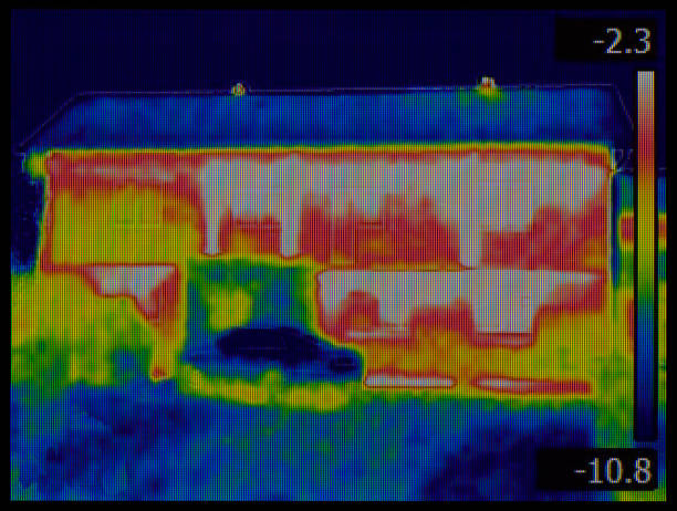 istock Thermal Image of House Facade 959333432