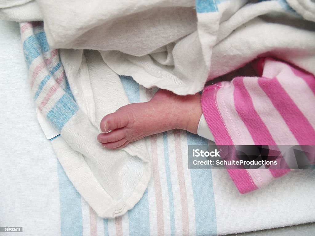Piede del neonato - Foto stock royalty-free di Accudire