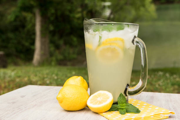istock Pitcher of Lemonade Outside In Summertime 959356570