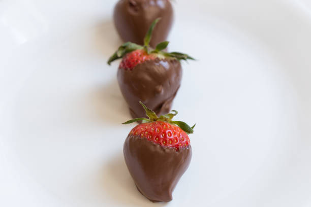 istock Row of Strawberry chocolate 959380650