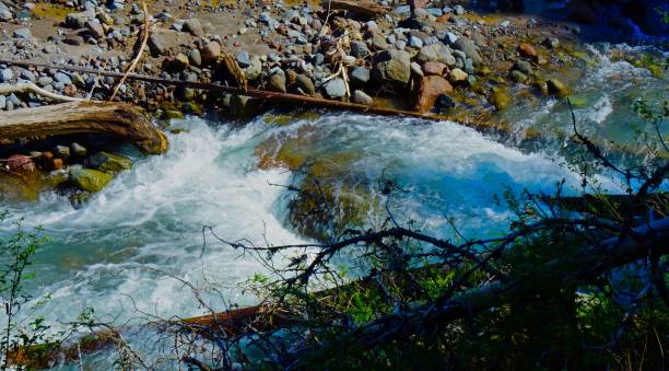 istock Mt. Hood Glacier Water 959386992