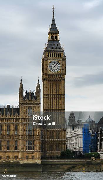 Big Ben En Londres Foto de stock y más banco de imágenes de Arquitectura exterior - Arquitectura exterior, Big Ben, Calle