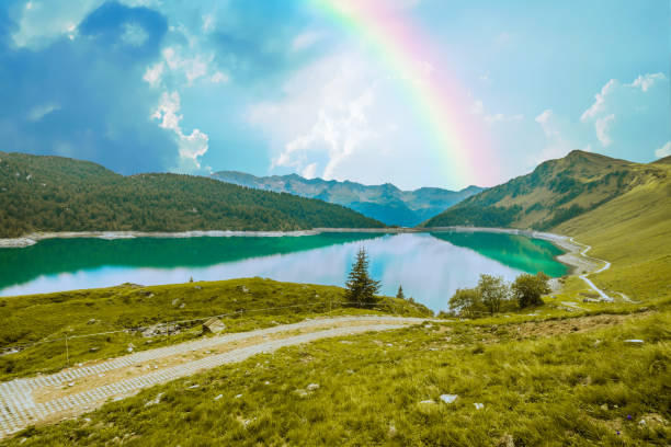 istock Try to be a rainbow in someone's cloud. 959416164