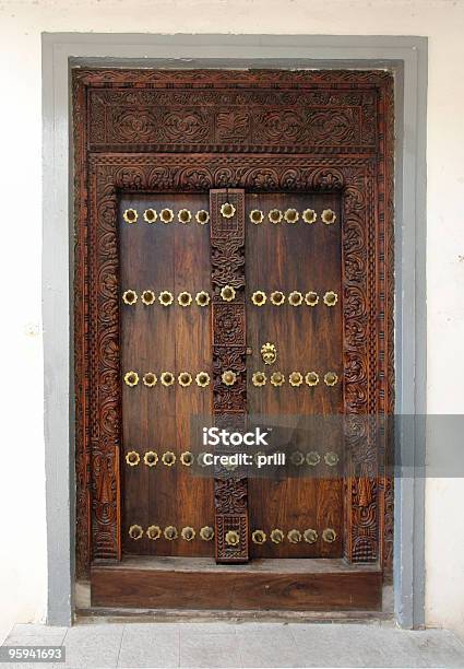 装飾を施したドアのアフリカ - ザンジバルのストックフォトや画像を多数ご用意 - ザンジバル, アフリカ, アフリカ文化