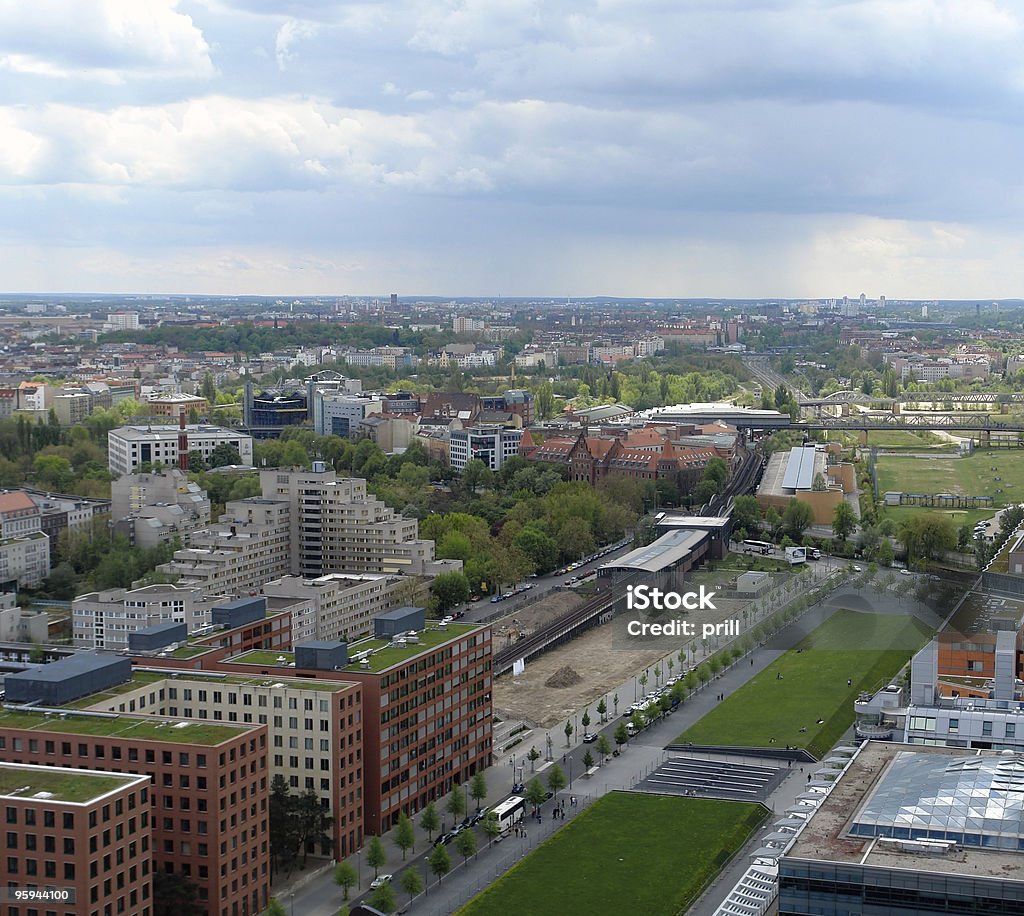 Widok z lotu ptaka na Berlin na czas letni - Zbiór zdjęć royalty-free (Architektura)