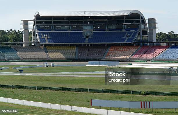 Race Course Und Tribune Im Sommer Stockfoto und mehr Bilder von Motorrennstrecke - Motorrennstrecke, Stadion, Abwesenheit