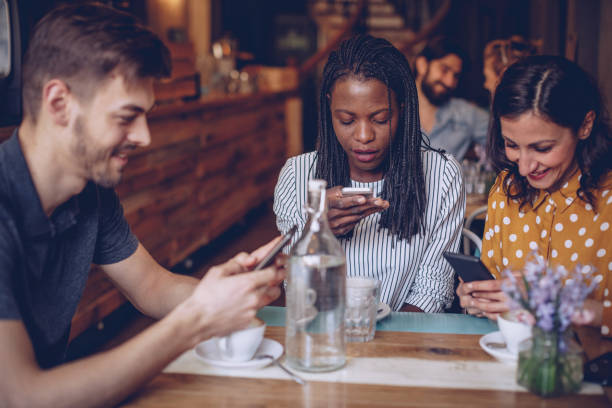 istock Friends at coffee shop 959493682