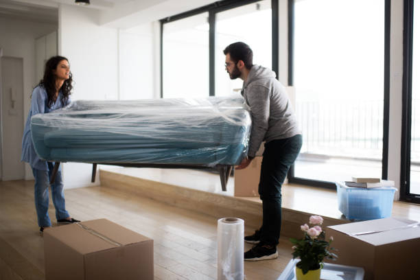 istock Couple in their new apartment 959502242