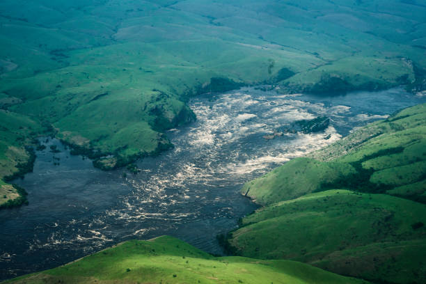 コンゴ川下流にリビングストン滝 - congo river ストックフォトと画像