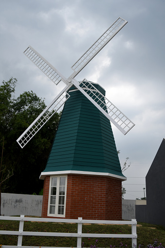 Windmill house - suburbs of Chicago