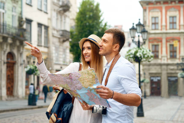 istock Couple With Map On Travel Vacations, Sightseeing 959629388