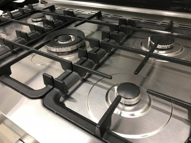istock Side view of gas modern stove 959635644
