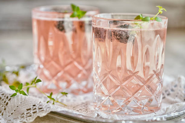 istock Blackberry Thyme Champagne Cocktail 959666582
