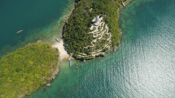 istock Set of islands in sea. Philippines 959694188