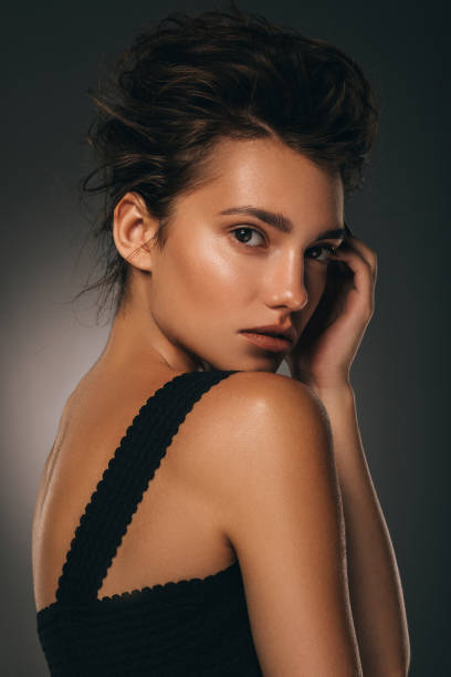 istock Beautiful woman 959717602