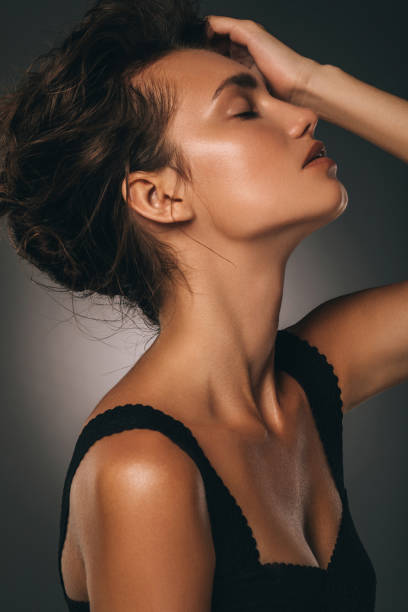 istock Beautiful woman 959717666