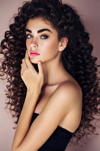 istock Beautiful woman with lush hairstyle 959720168