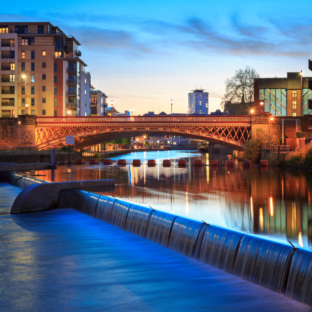 istock River Aire and bridge in Leeds city centre at night 959744438