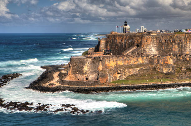 늙음 샌환 - castillo de san cristobal 뉴스 사진 이미지