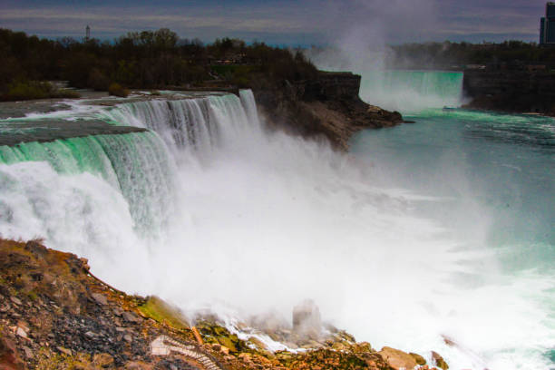 krajobraz wodospadu niagara - spary zdjęcia i obrazy z banku zdjęć