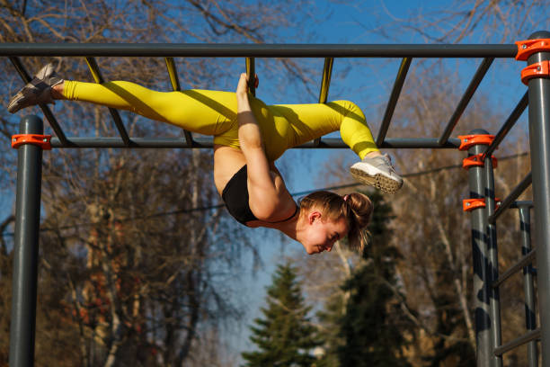 istock Girl on street workout 959779438