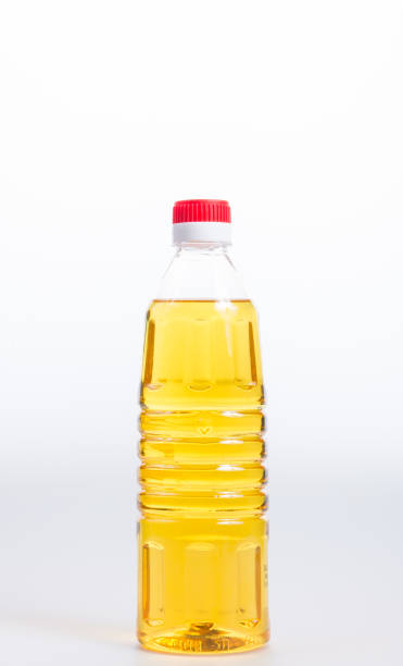 istock oil or oil in plastic bottle on the background 959808010