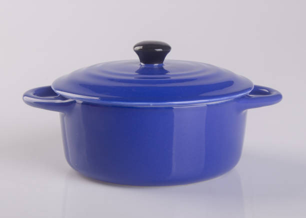 istock pot or ceramic food pot on a background 959808050