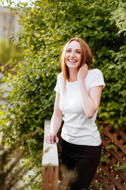 istock Girl on the street 959821292
