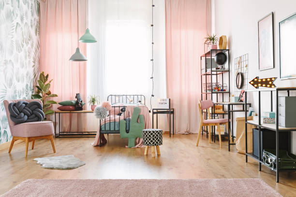 istock Modern ottoman in stylish bedroom 959860114