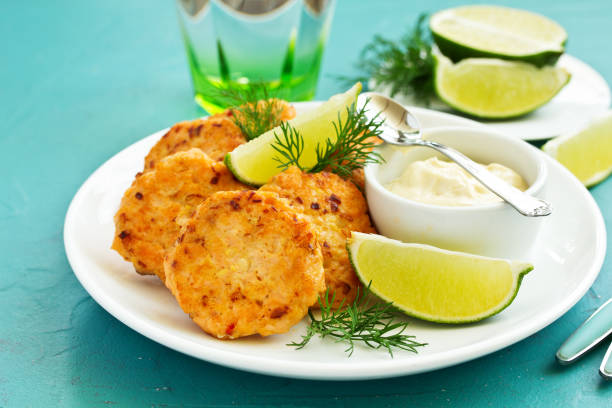 istock Cutlets with salmon and tartar sauce 959922540