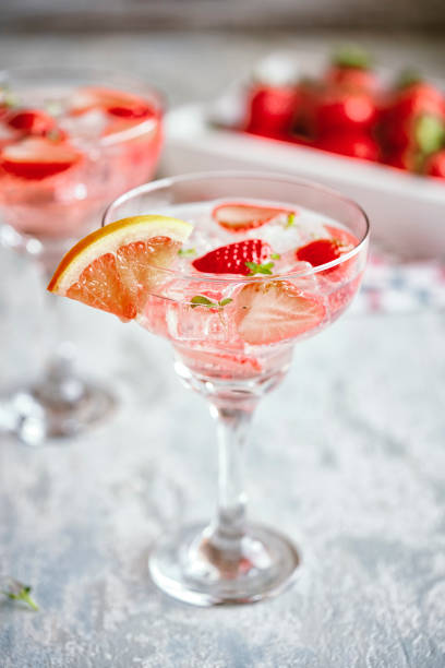 istock Strawberry Blood Orange Spritzers Cocktail 959927884