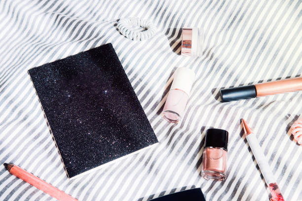 istock Woman's glamour beauty products flatlay 959971046