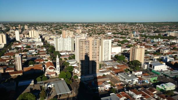 istock A shadow in the featured city 959971112
