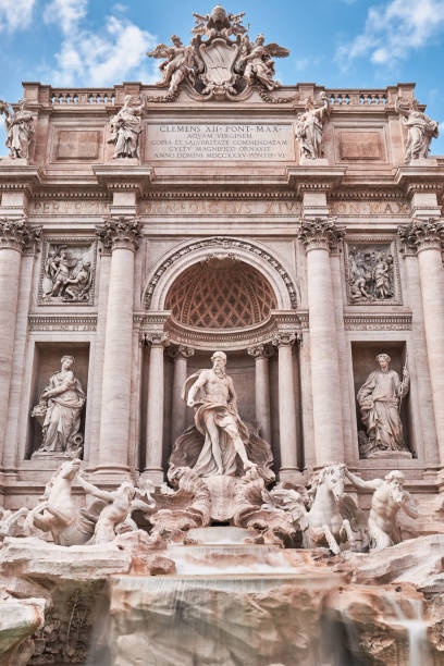 istock Rome, Trevi Fountain. Italy. 959987082