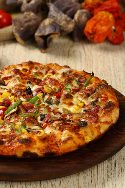 istock Pizza pepperoni with black olives 960004660