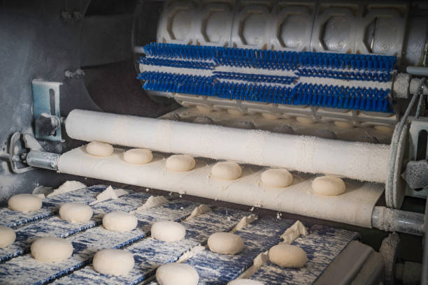 istock Production line in the bakery 960011968
