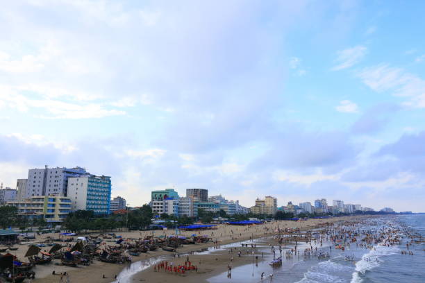 istock Samson beach in Tsinghua, Vietnam 960055614