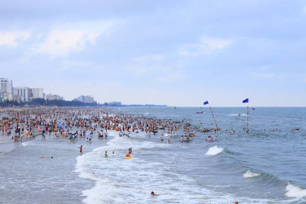 istock Samson beach in Tsinghua, Vietnam 960055638