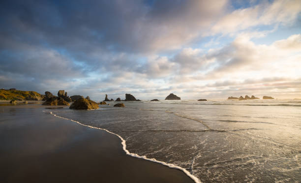 istock Bandon beach sunset, Oregon Coast 960108258