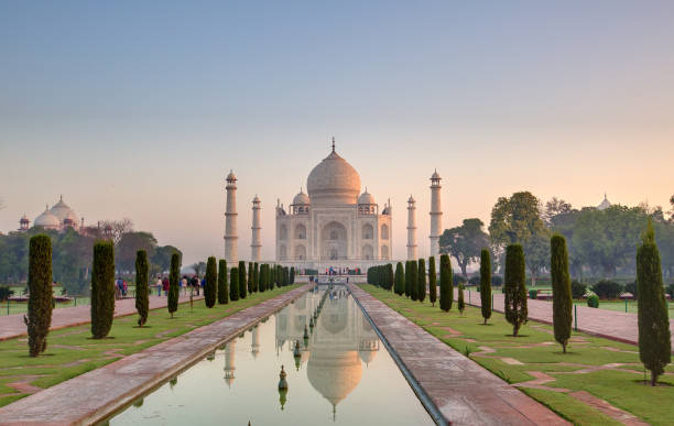 istock Taj Mahal at the sunrise, Arga, India 960200202