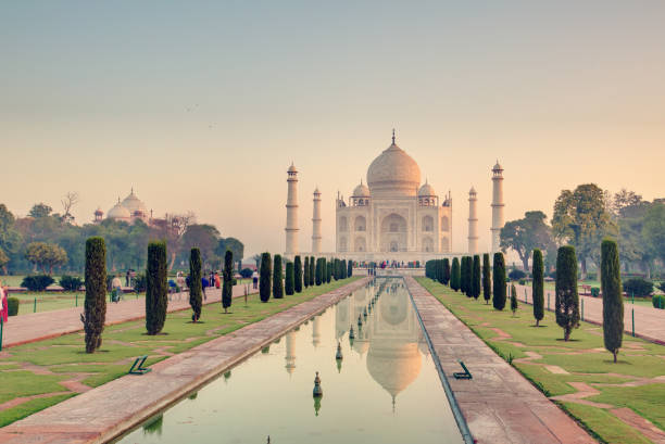 istock Taj Mahal at the sunrise, Arga, India 960200208