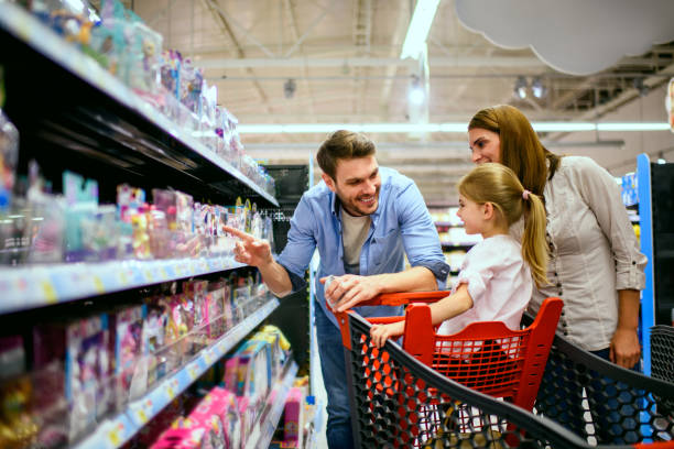 istock Family shopping 960249878