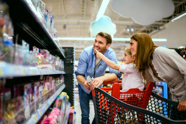 istock Family shopping 960249942