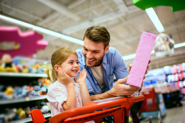 istock Family shopping 960250282