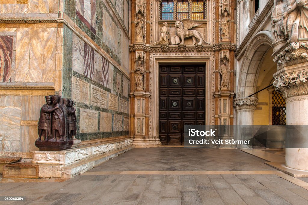 Tür des Palazzo Ducale - Lizenzfrei Dogenpalast - Venedig Stock-Foto