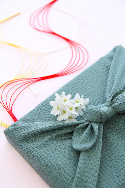 istock Japanese gift with flower 960265174