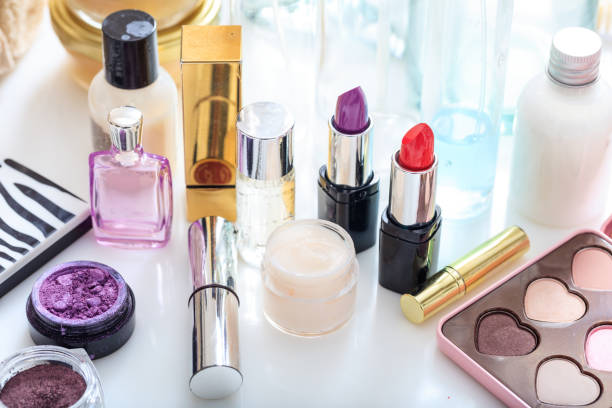 istock Set of make up cosmetics isolated on white background 960294164